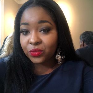 Meet your Posher, Raine